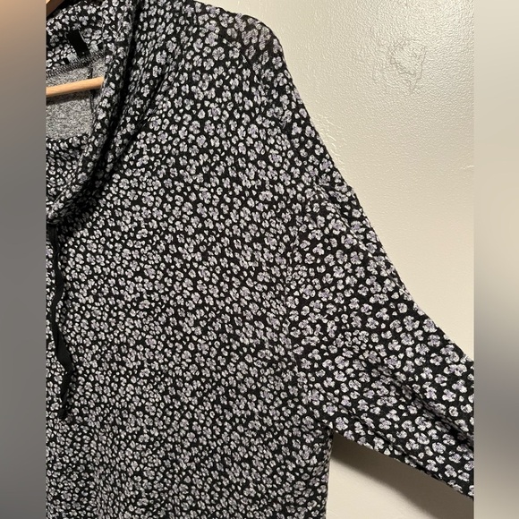 Lane Bryant Black and White Floral Cowl-Neck Sweatshirt - Picture 4 of 10